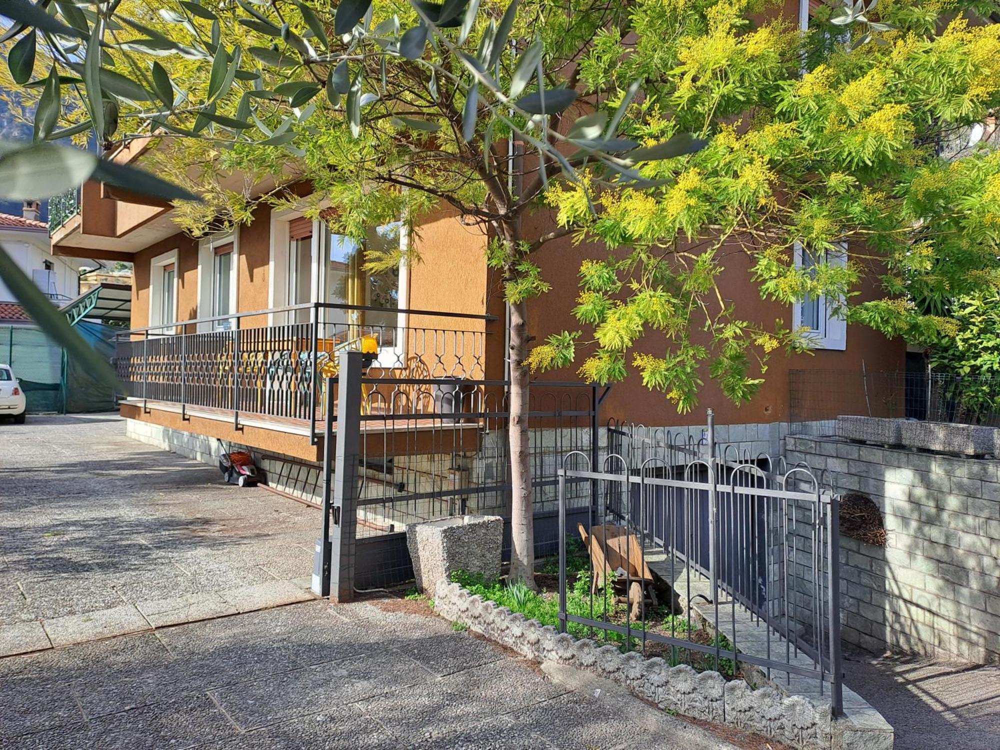 Oma Margareta Apartment Limone sul Garda Buitenkant foto