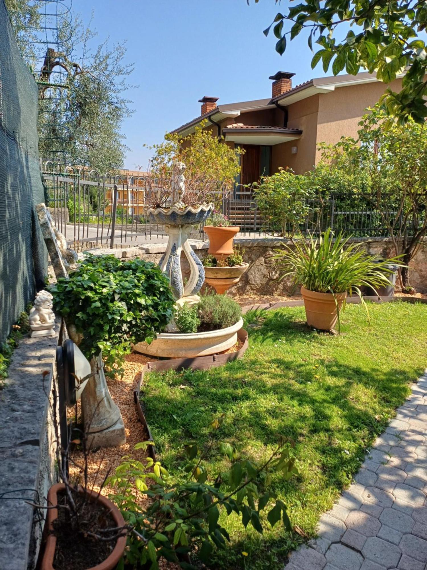 Oma Margareta Apartment Limone sul Garda Buitenkant foto