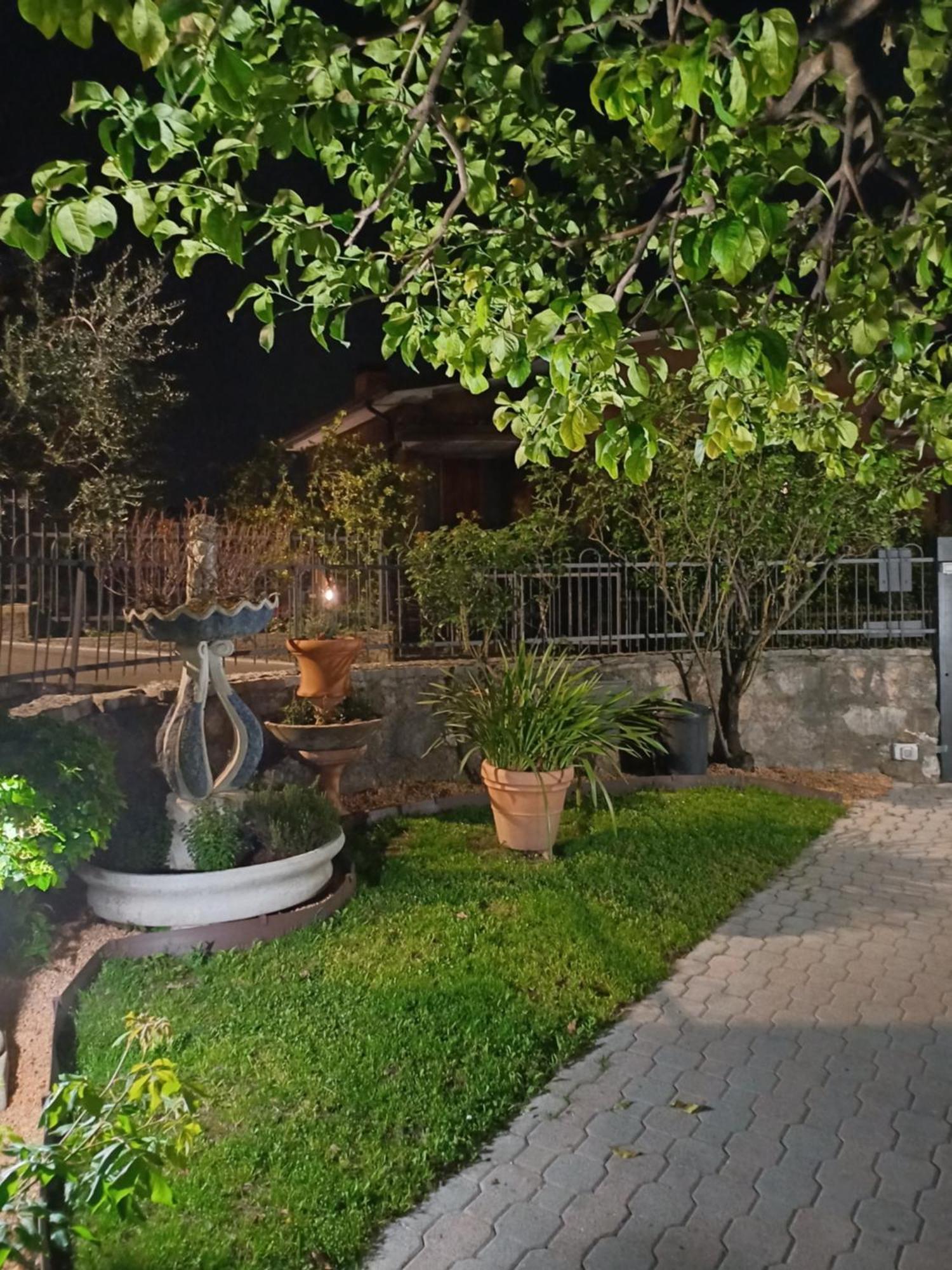 Oma Margareta Apartment Limone sul Garda Buitenkant foto