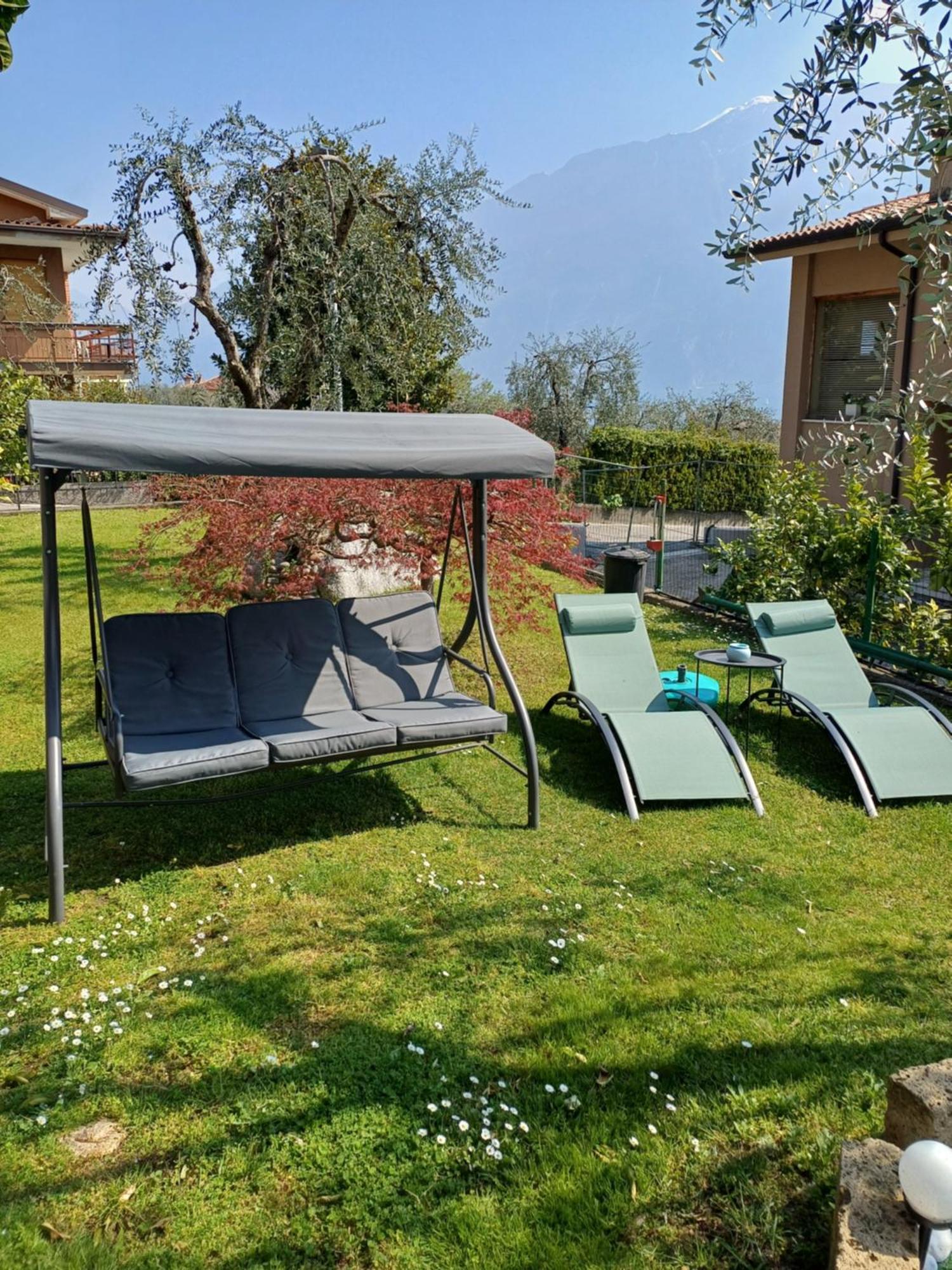Oma Margareta Apartment Limone sul Garda Buitenkant foto