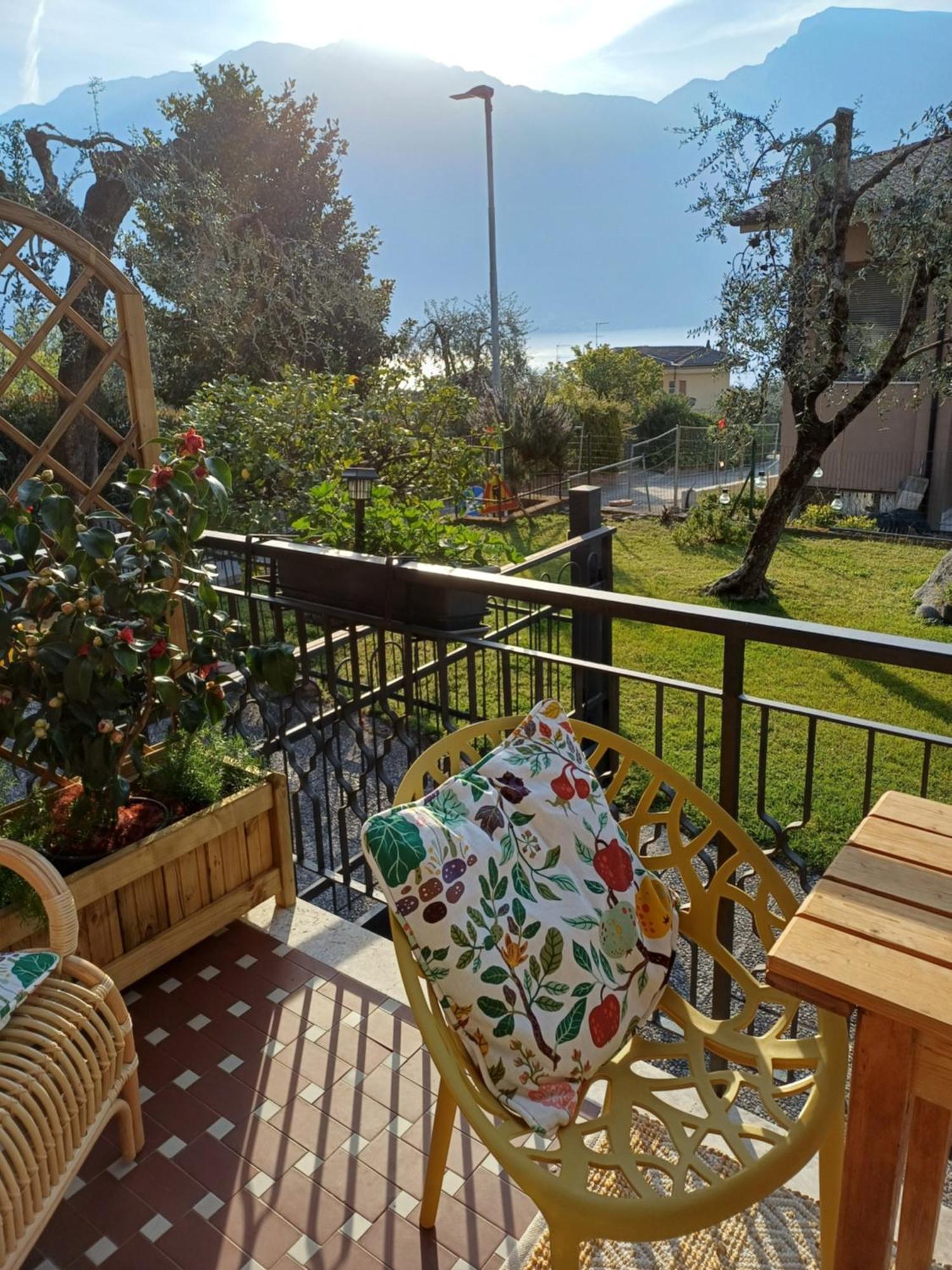 Oma Margareta Apartment Limone sul Garda Buitenkant foto