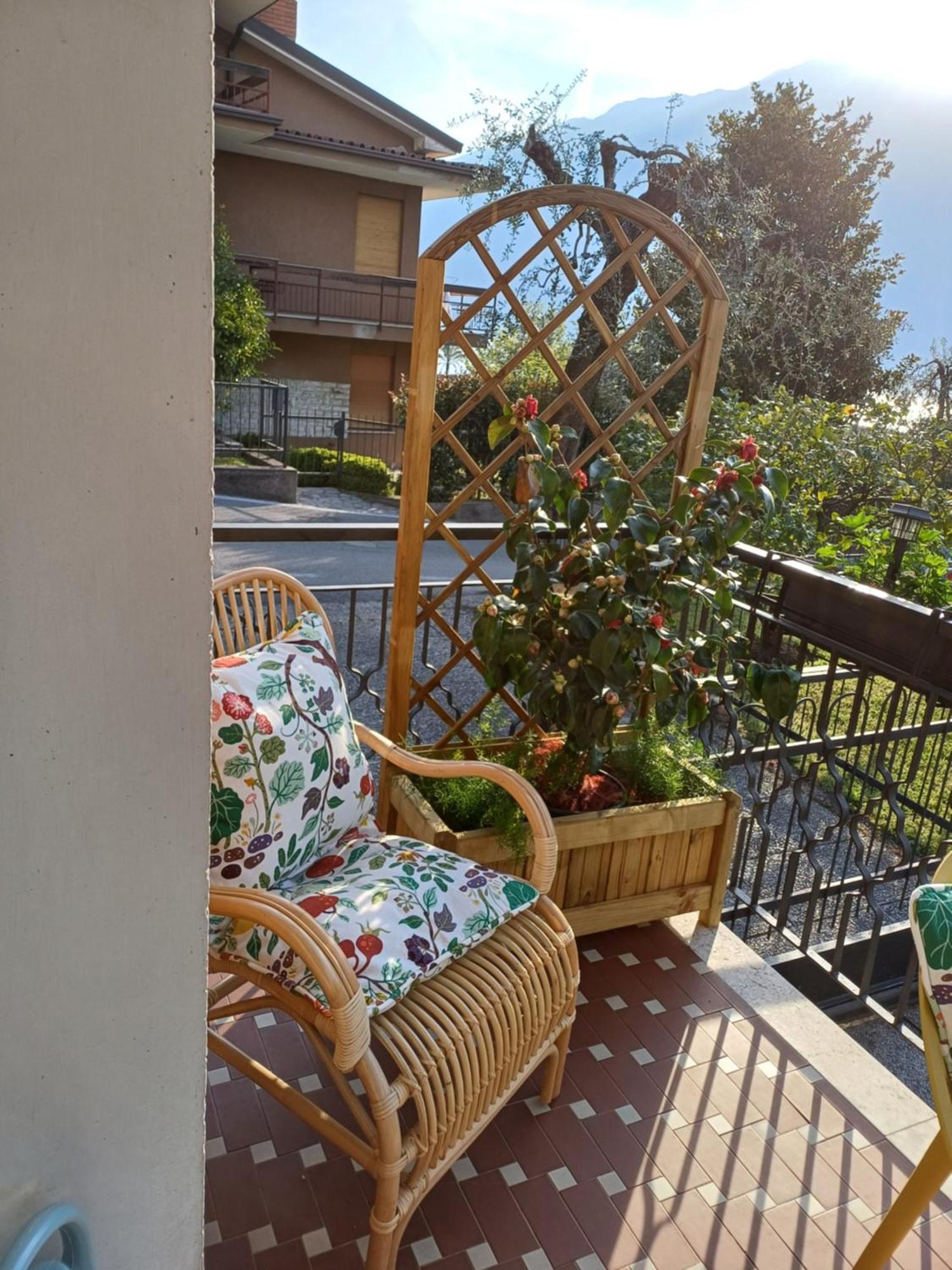 Oma Margareta Apartment Limone sul Garda Buitenkant foto